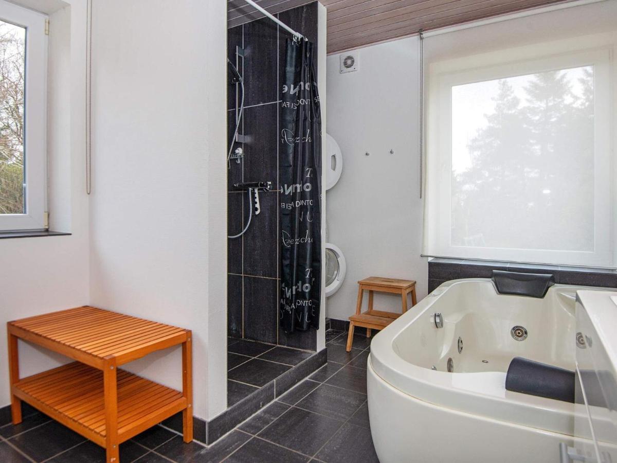 10 Person Holiday Home In R M Bolilmark Экстерьер фото